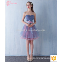 Voguish Short Off-Schulter Verkauf Appliqued Brautjungfer Kleid mit einem Bund